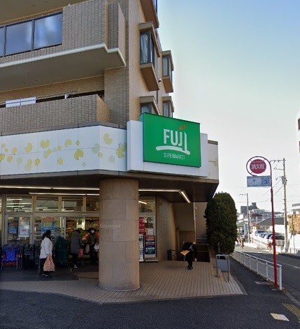 スーパー　Ｆｕｊｉ五月台店（スーパー）まで511m