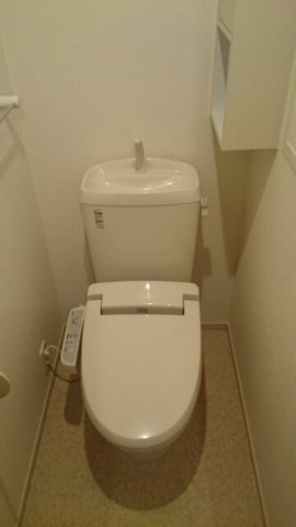 トイレ　清潔感のあるトイレです