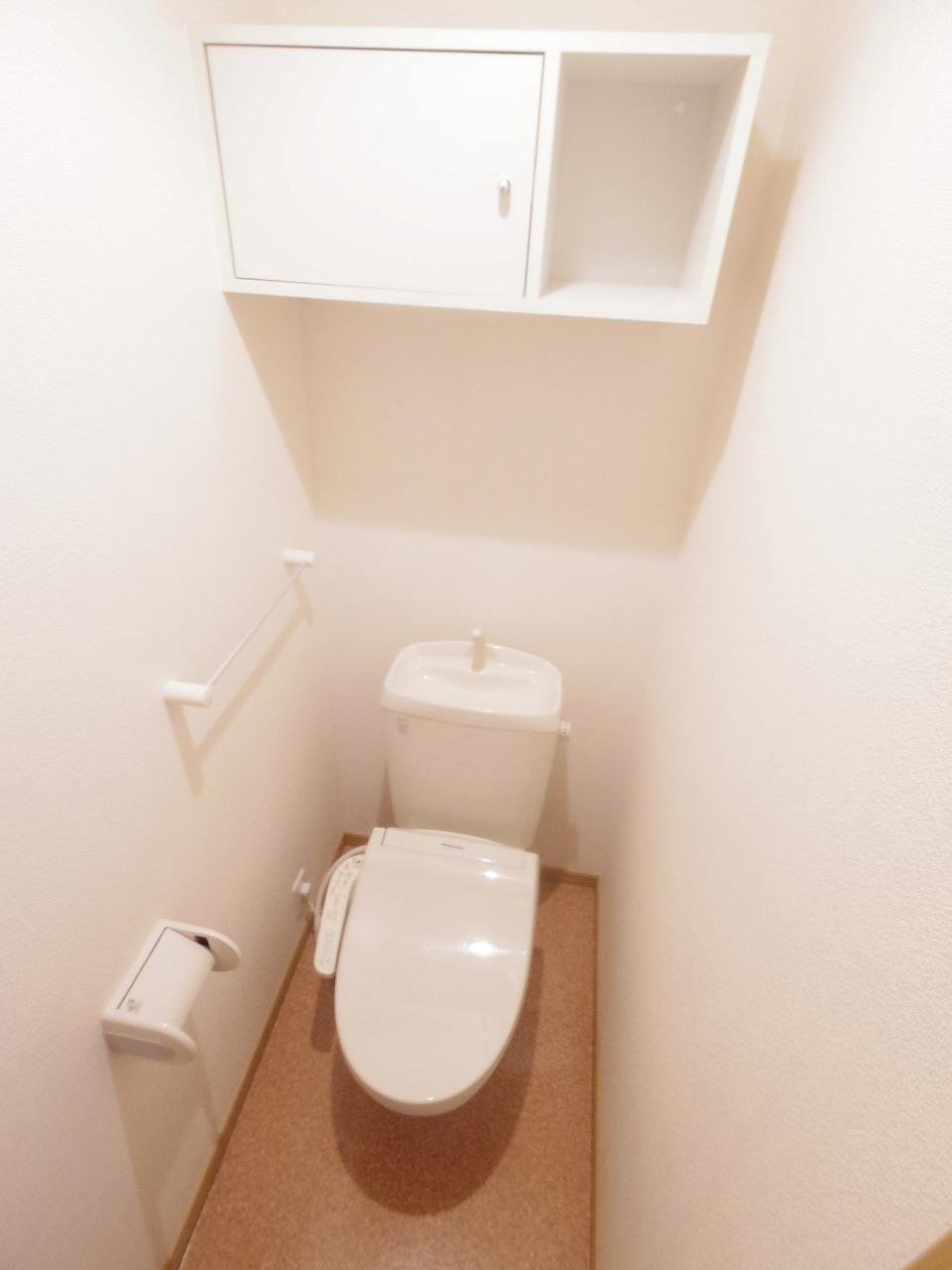 トイレ　※他号室写真です