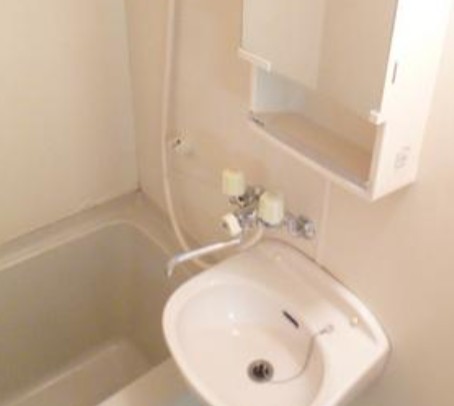 バス・シャワールーム　※同建物別部屋参考写真