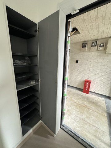 伊勢町アパートの玄関写真