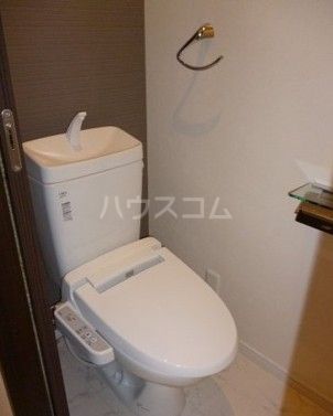 小田急線 千歳船橋駅 徒歩13分 2階建 築14年のトイレ写真