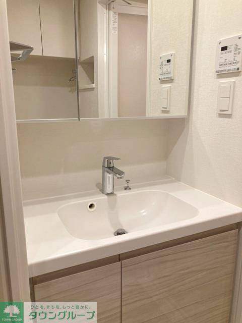 洗面設備　※写真は同タイプ住戸です。