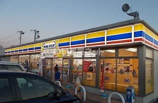 コンビニ　ミニストップ 富士宮島店（コンビニ）まで631m