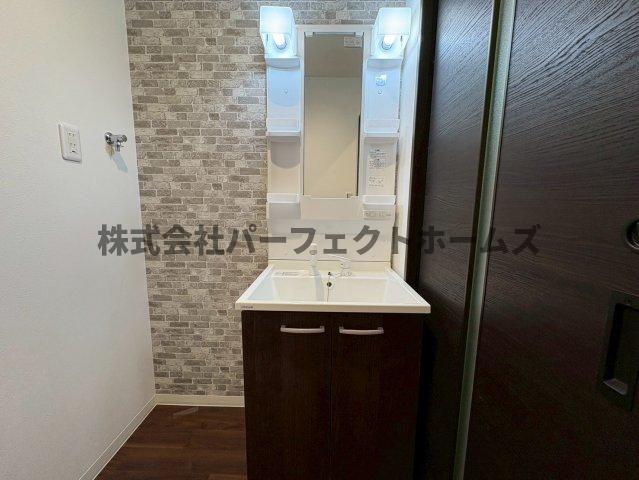 洗面設備　独立洗面台です