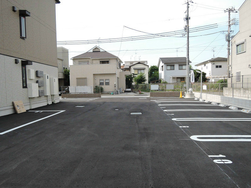 【藤井寺市小山のアパートの駐車場】