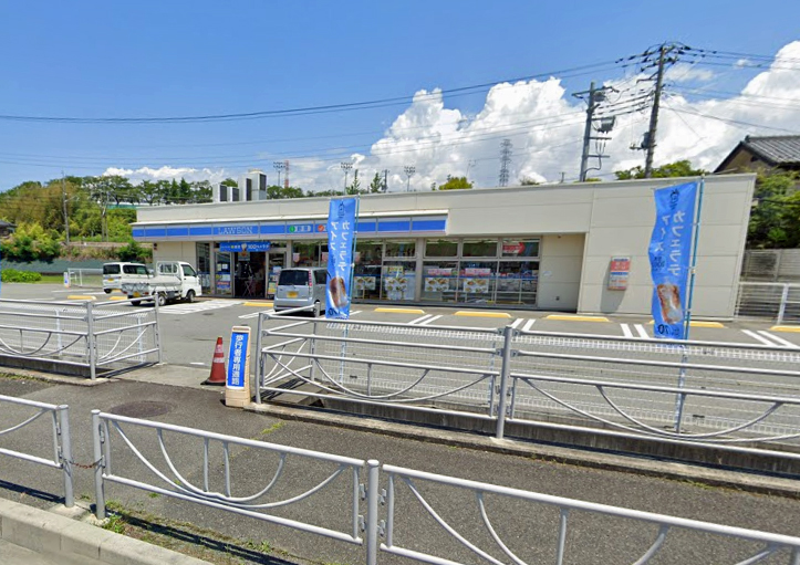 コンビニ　ローソン甲斐竜王バイパス店（コンビニ）まで174m