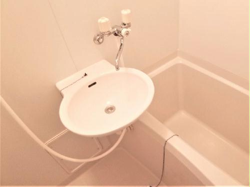 洗面設備　設備・使用は号室により異なる為、現況を優先致します。