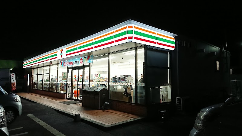 コンビニ　セブンイレブン佐野富岡町店（コンビニ）まで722m