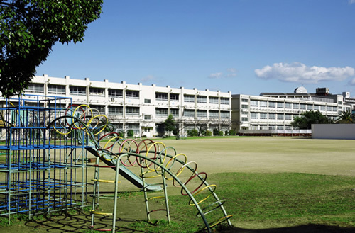堺市立新金岡小学校（小学校）まで518m