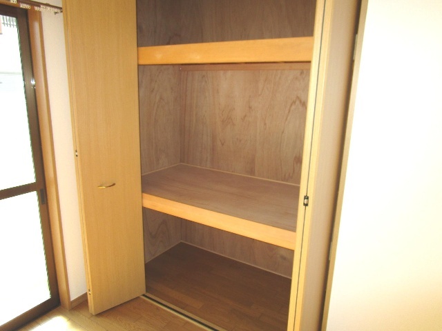収納　退去前につき同タイプ別のお部屋の写真です。