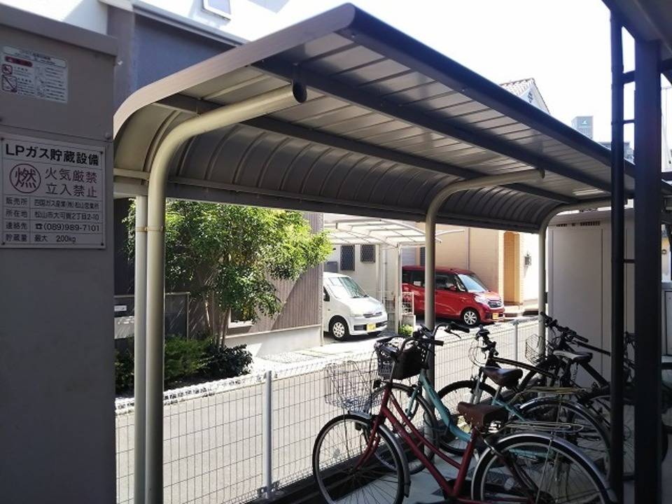 駐車場　駐輪場