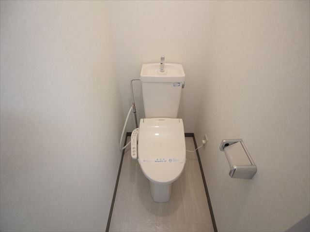 【メゾン中島のトイレ】