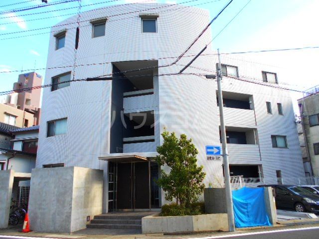 名古屋市千種区穂波町のマンションの建物外観