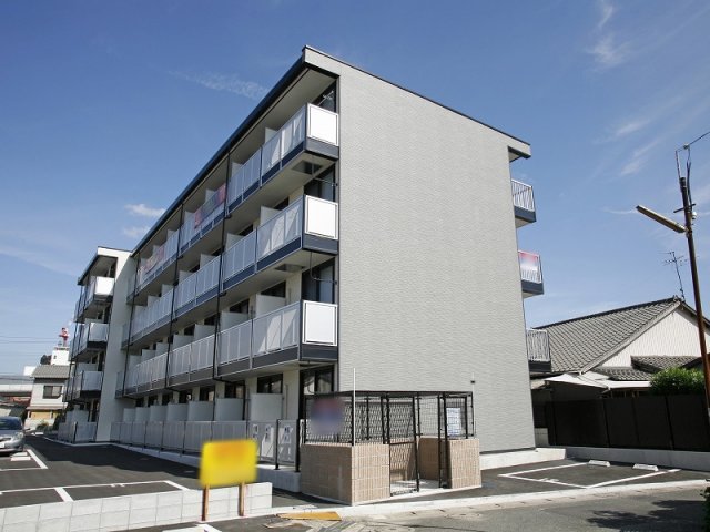 北九州市小倉北区萩崎町のマンションの建物外観