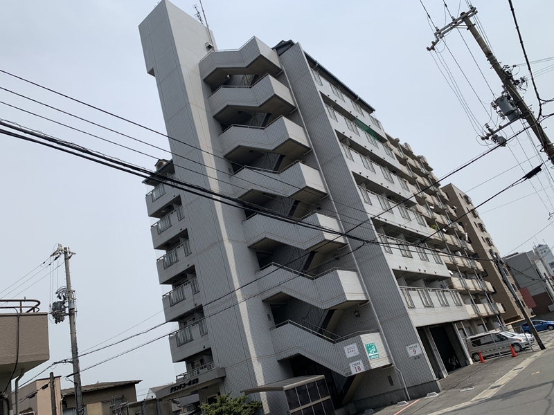 姫路市広畑区東新町のマンションの建物外観