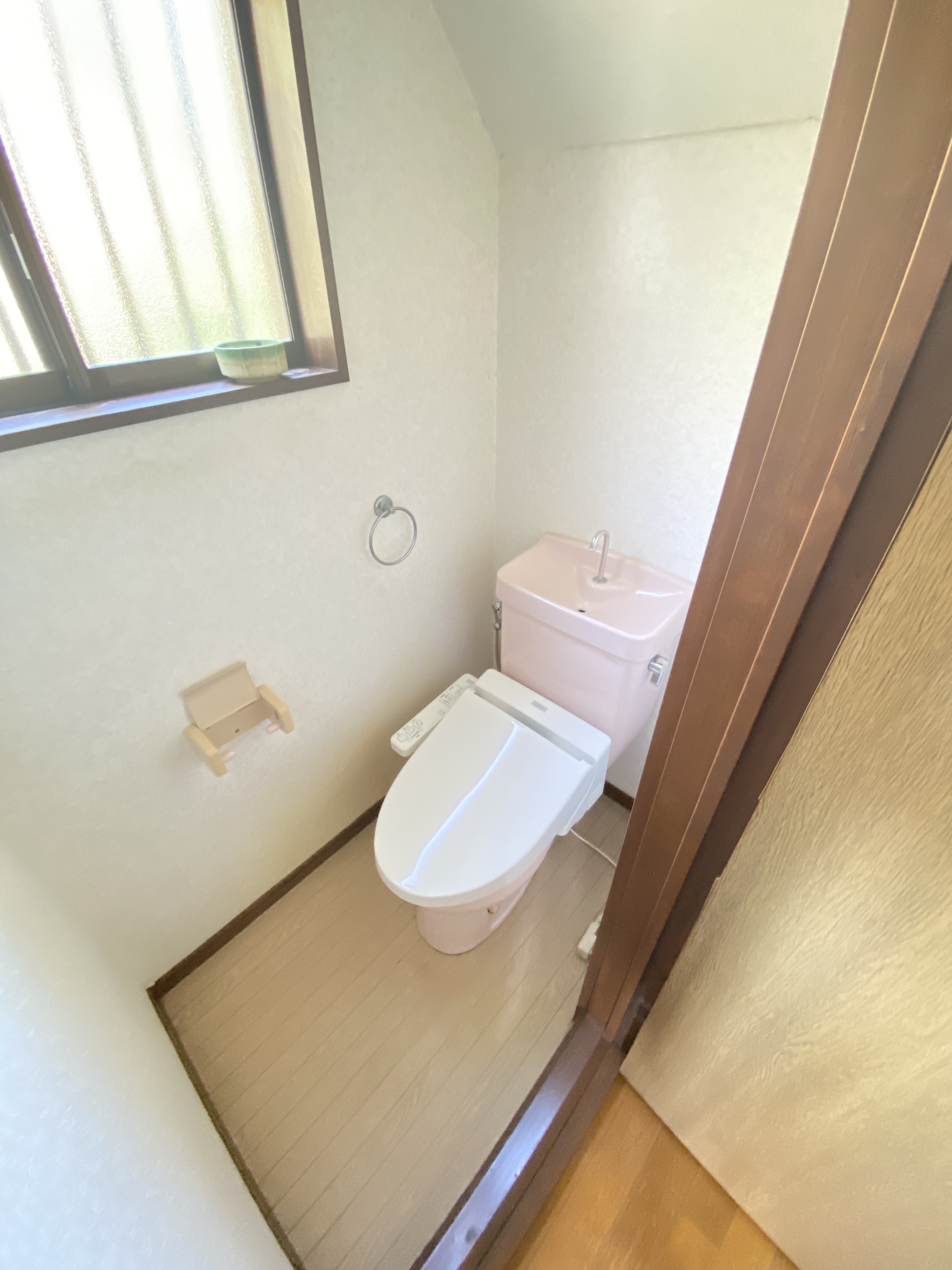 トイレ　原状回復前の写真です