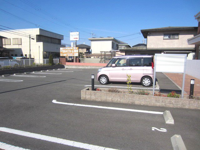 【泉南郡田尻町吉見のアパートの駐車場】