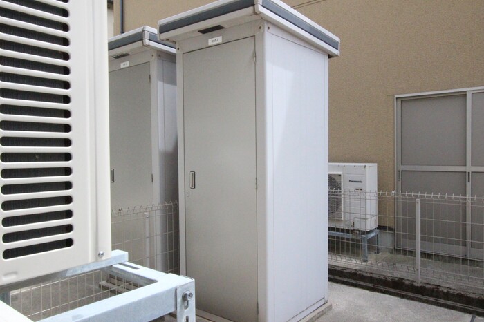 その他設備　タイヤなどしまえるトランクルームもございます♪