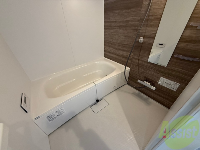 バス・シャワールーム　お風呂になります。一日の疲れを癒してくださいね。