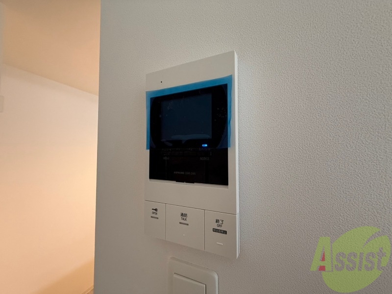 セキュリティ　ＴＶモニター付インターホンです。来客者の顔が見えるので安心！