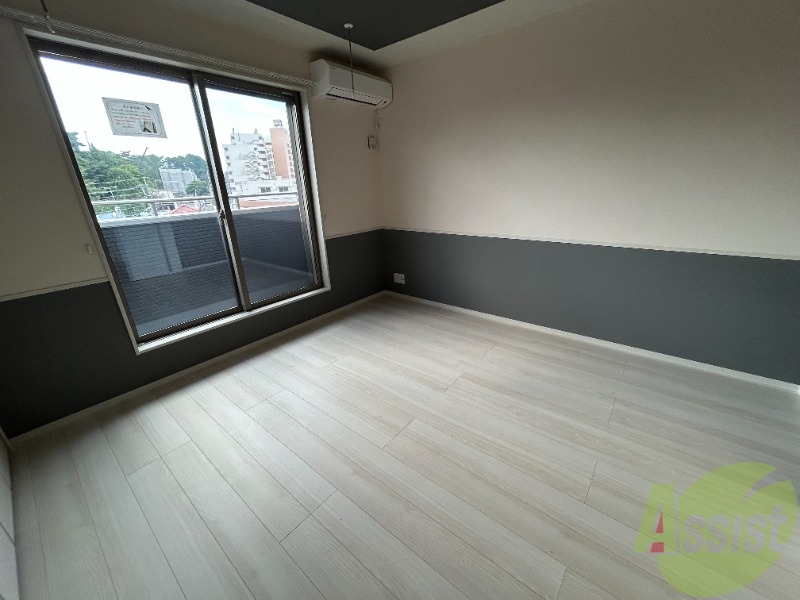 居室・リビング　７．５帖のリビングスペースです。広々とお部屋を使えます。