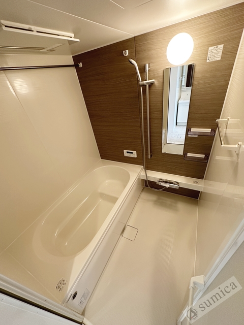 バス・シャワールーム　坪サイズのバスルームでお寛ぎください♪♪