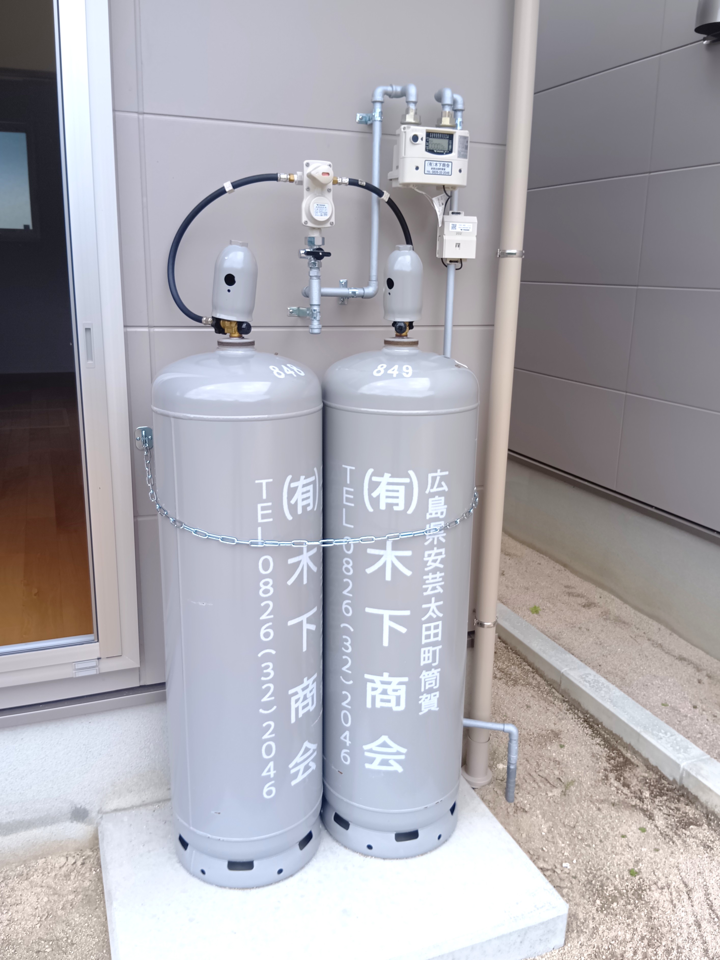 その他設備　LPガスボンベ