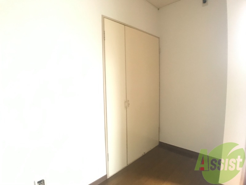 収納　収納は奥行きもあるので、様々な物が入ります。