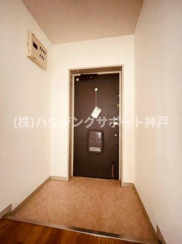 ガーデンハイツ桃山台弐番館の玄関写真