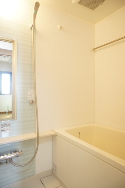 バス・シャワールーム　図面と現状に相違がある場合には現状を優先