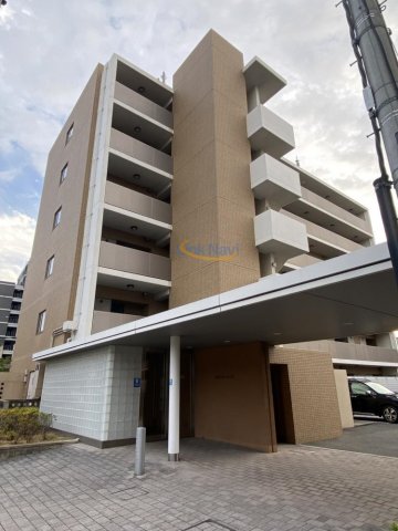 パレスフォー塚本2の建物外観