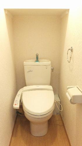 トイレ　ウォシュレット機能付き