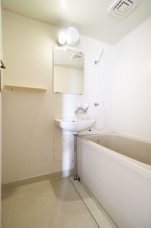 バス・シャワールーム　図面と現状に相違がある場合には現状を優先