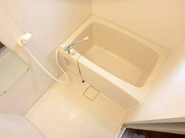 バス・シャワールーム　きれいな浴室です。