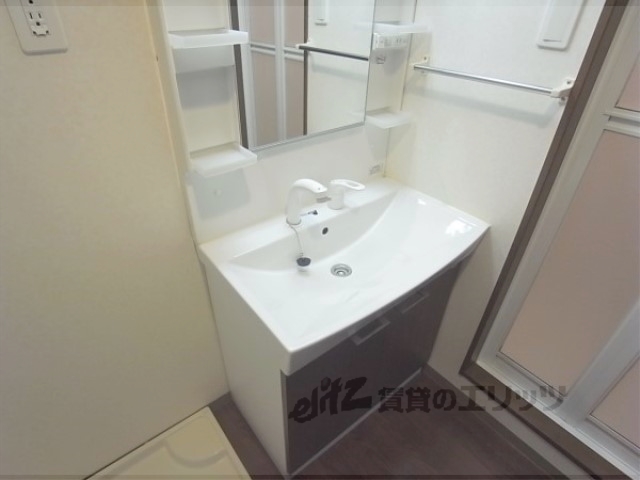 洗面設備　独立洗面台