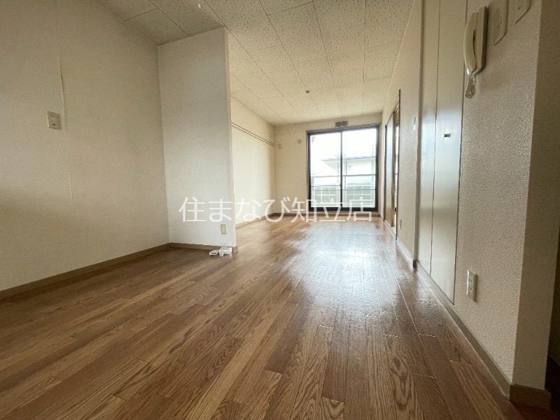 居室・リビング　同型別部屋写真