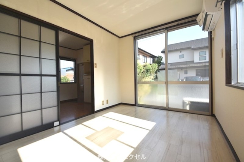 居室・リビング　日当たり良好です。