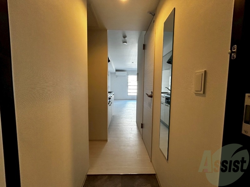 玄関　玄関の様子です。明るい印象ですね。気分もあがりそう。