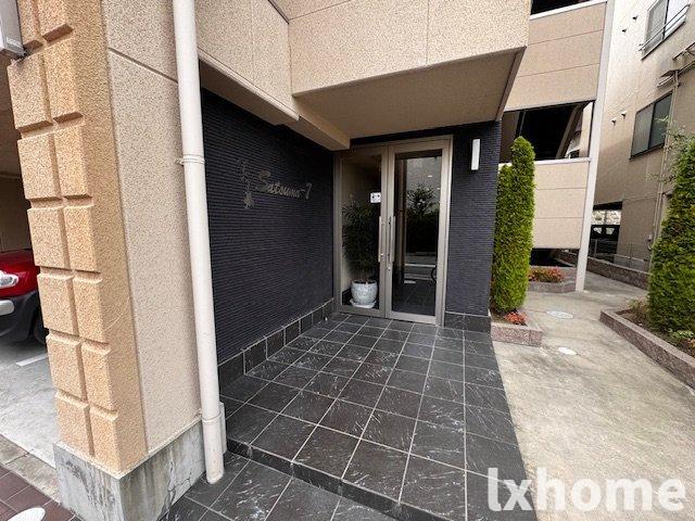 エントランス　清潔なエントランスです