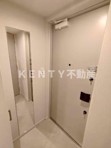 玄関　収納もある玄関です