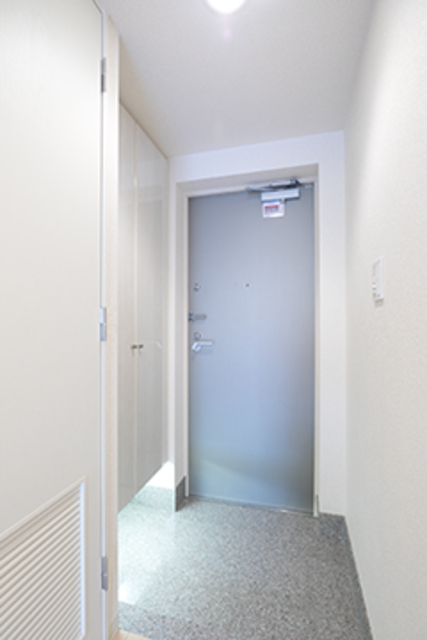玄関　※写真は同タイプ住戸です。