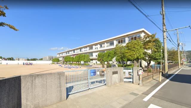 小学校　姫路市立広畑第二小学校（小学校）まで500m