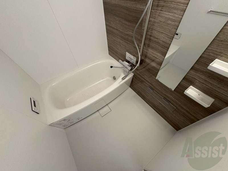 バス・シャワールーム　お風呂になります。一日の疲れを癒してくださいね。