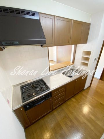 キッチン　人気のカウンターキッチン♪(3口ガスコンロ・経済的な都市ガス