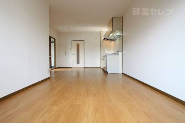 居室・リビング　※２０２号室の写真です