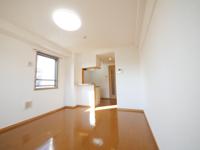 居室・リビング　★日当り良好な洋室です★