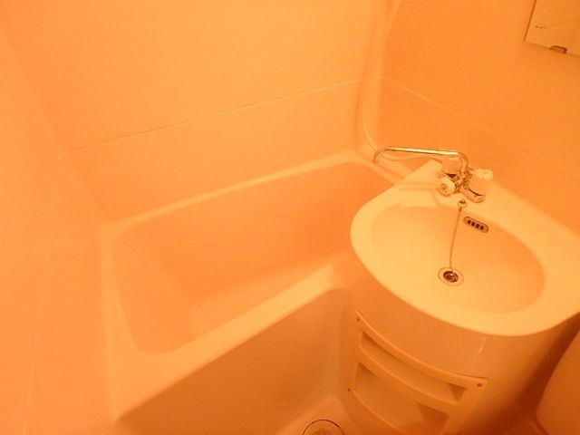 バス・シャワールーム　バスルーム