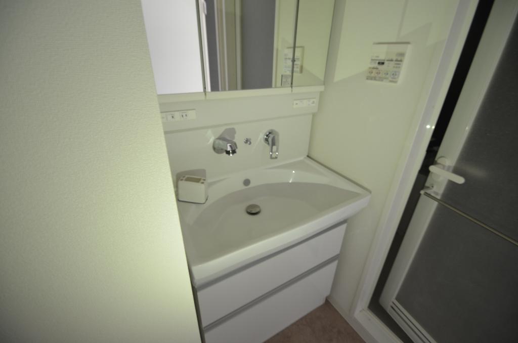 洗面設備　洗髪洗面化粧台