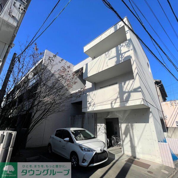 建物外観　駐車場